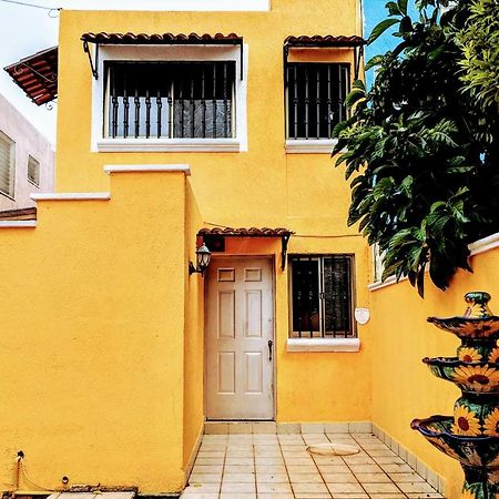 Casa De Lolis Cancún Exterior foto
